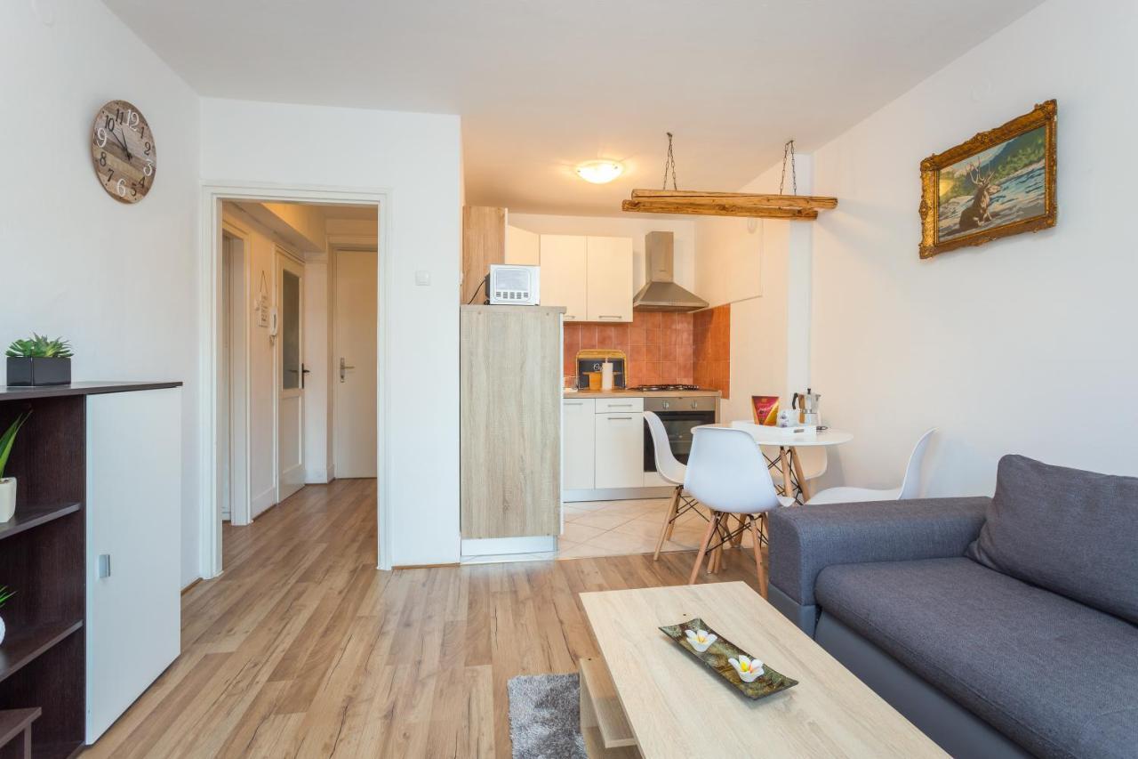 Sunny Apartment Ili Near Amfiteatar PUY Exterior foto